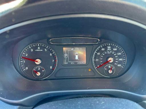 Фото 9 - KIA SORENTO