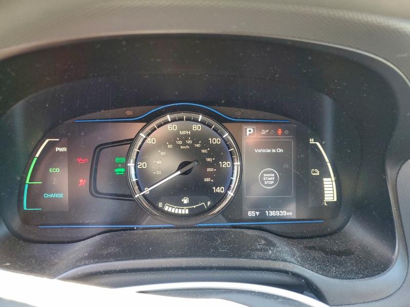 Фото 9 - HYUNDAI IONIQ