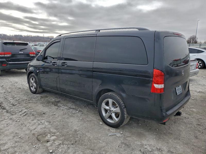 Фото 2 - MERCEDES-BENZ METRIS