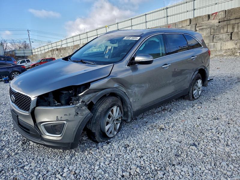 Фото 1 - KIA SORENTO