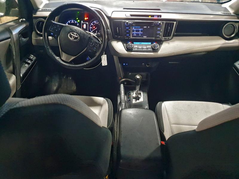 Фото 8 - TOYOTA RAV4