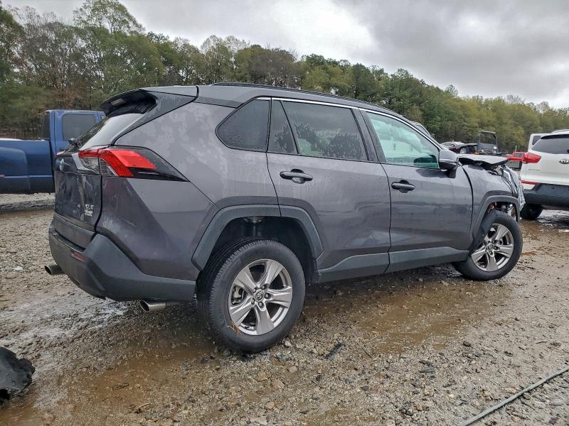 Фото 3 - TOYOTA RAV4