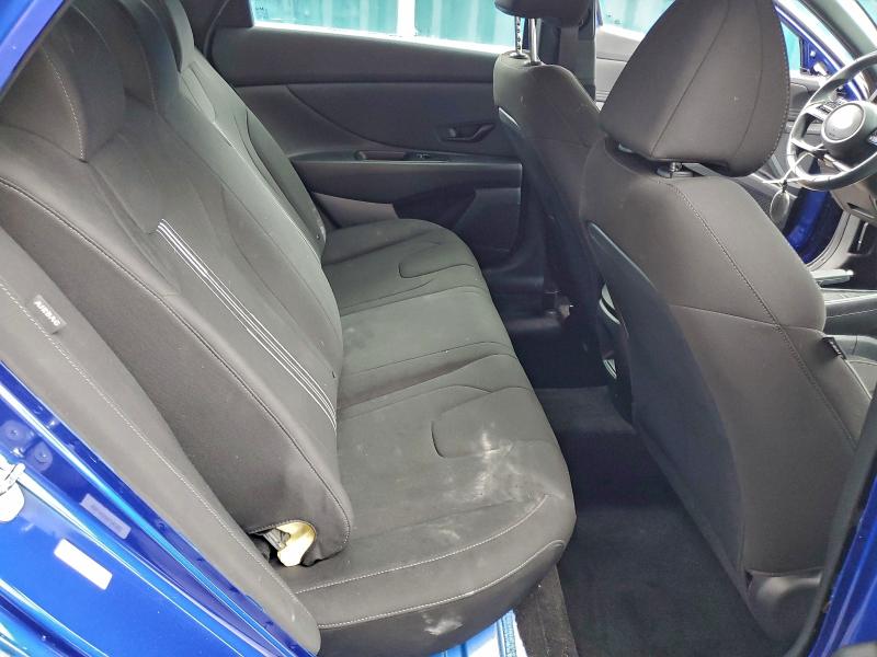 Фото 10 - HYUNDAI ELANTRA