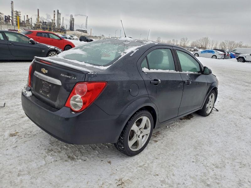 Фото 3 - CHEVROLET SONIC