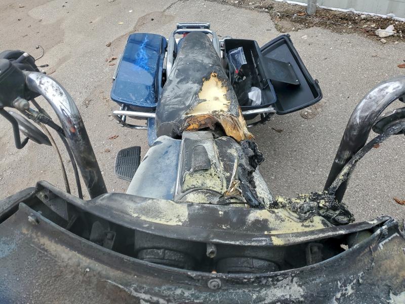 HARLEY-DAVIDSON FL 2004