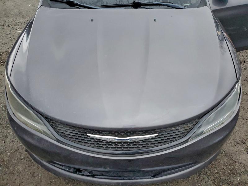 Фото 11 - CHRYSLER 200