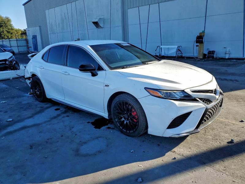 Фото 4 - TOYOTA CAMRY