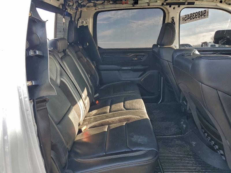 Фото 10 - RAM 1500