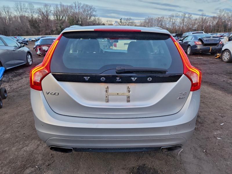 Фото 6 - VOLVO V60