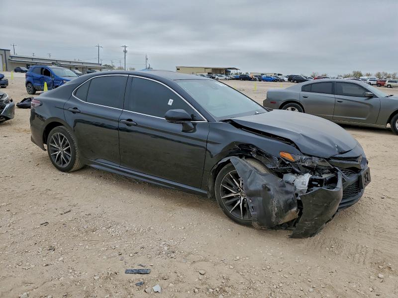 Фото 4 - TOYOTA CAMRY