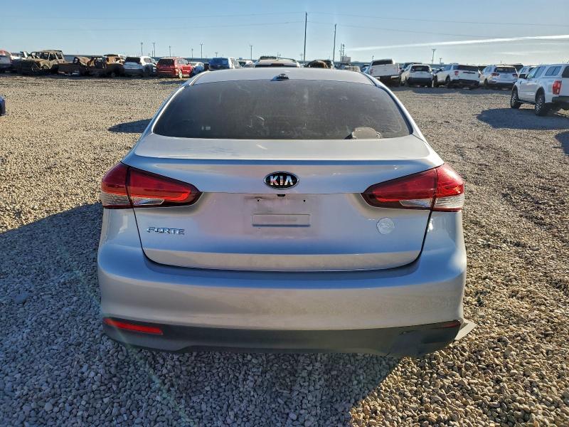 Фото 6 - KIA FORTE