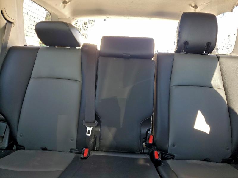 Фото 10 - TOYOTA 4RUNNER