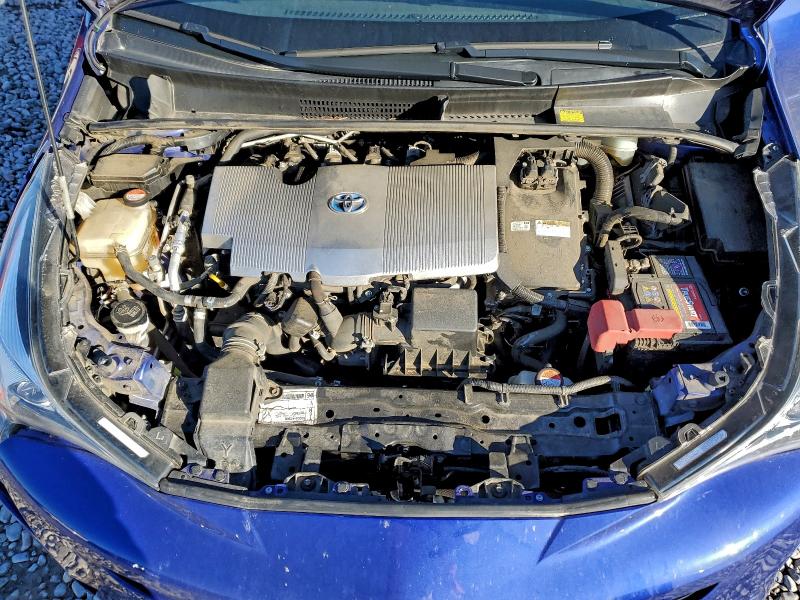 Фото 11 - TOYOTA PRIUS