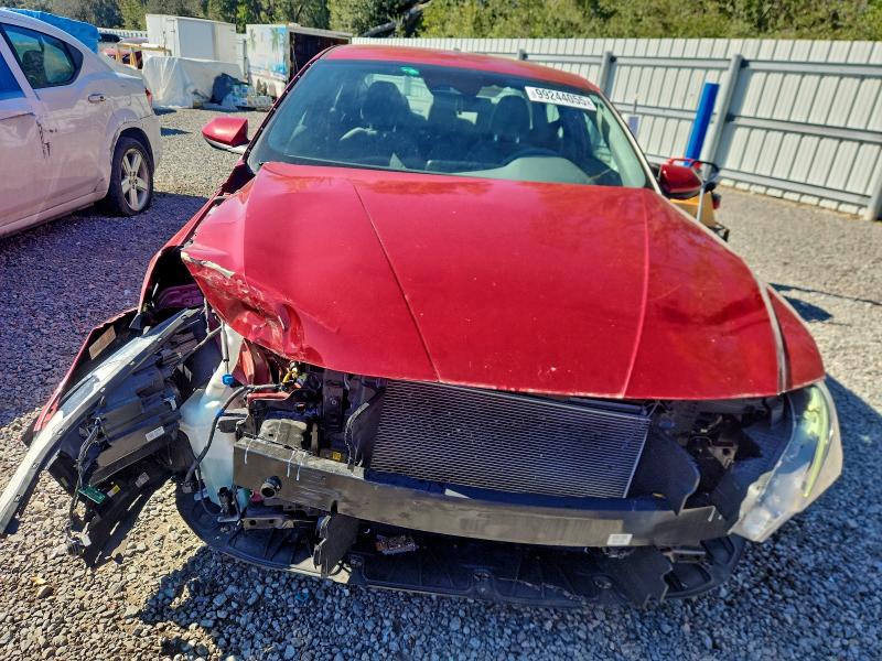 Фото 5 - HYUNDAI ELANTRA