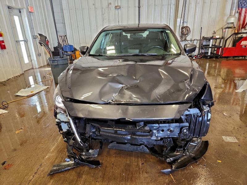 Фото 5 - MAZDA 3