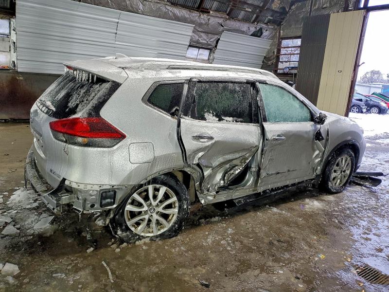 Фото 3 - NISSAN ROGUE