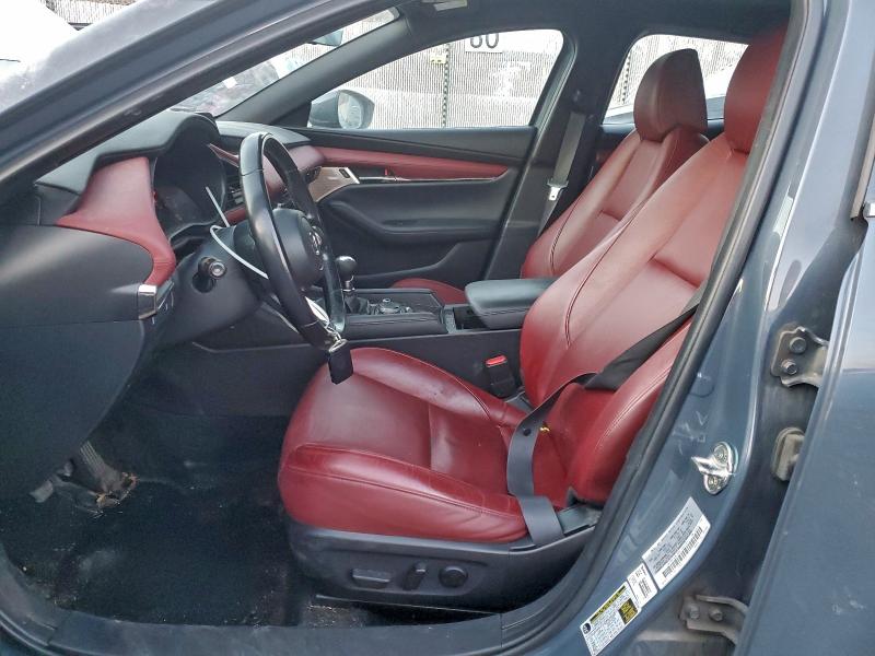 Фото 7 - MAZDA 3