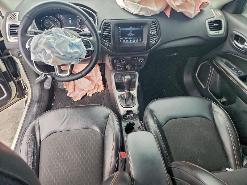 Фото 8 - JEEP COMPASS