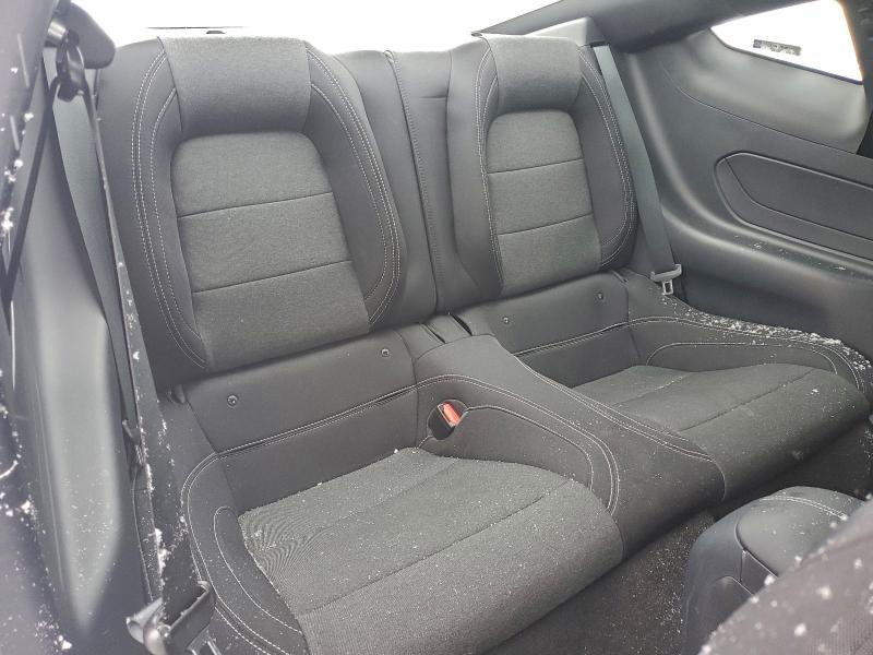 Фото 10 - FORD MUSTANG