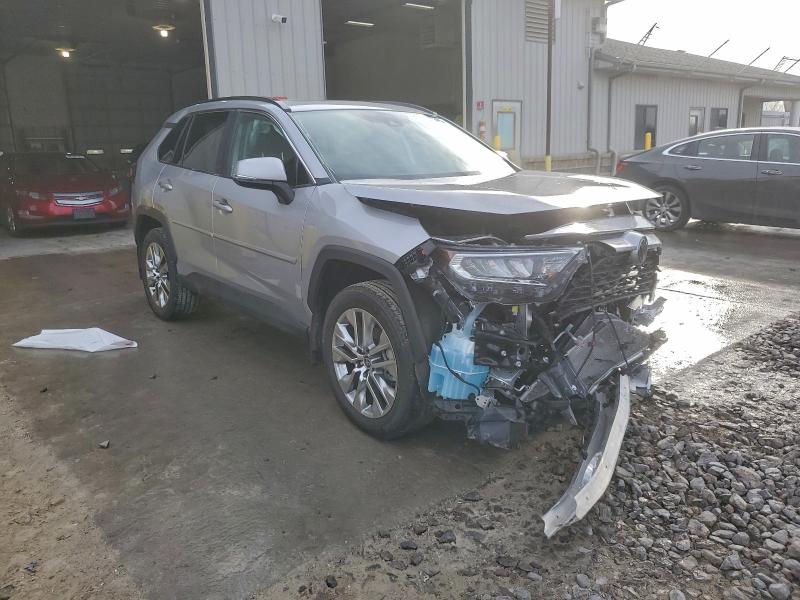 Фото 4 - TOYOTA RAV4