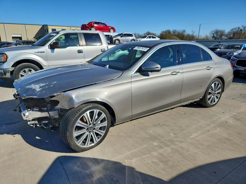 Фото 1 - MERCEDES-BENZ E-CLASS
