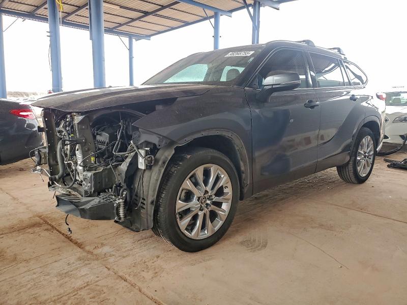 Фото 1 - TOYOTA HIGHLANDER