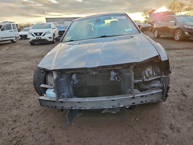 Фото 5 - CHRYSLER 300