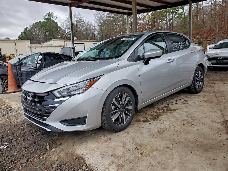 Фото 1 - NISSAN VERSA