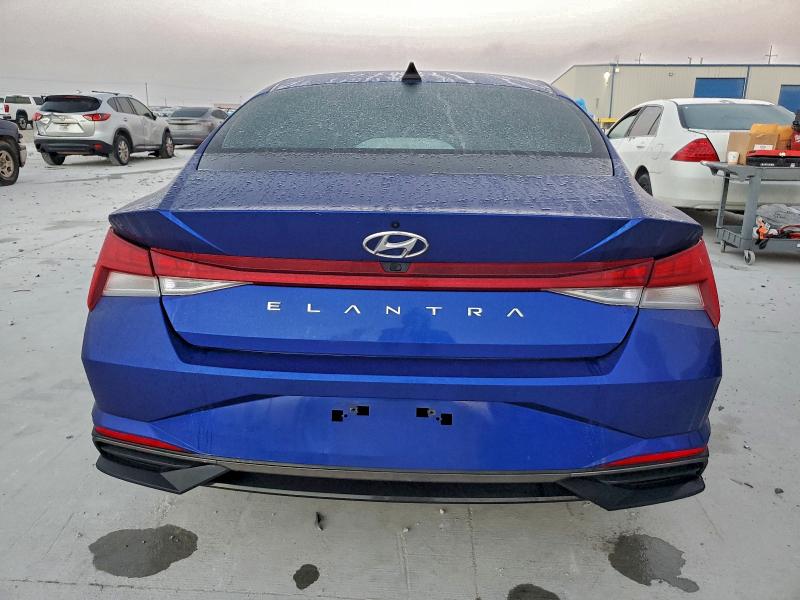 Фото 6 - HYUNDAI ELANTRA