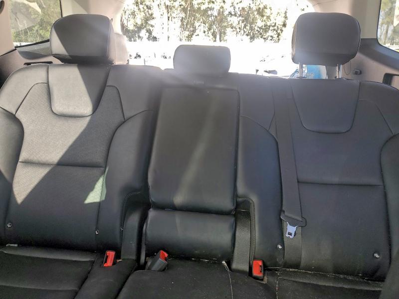 Фото 10 - KIA TELLURIDE