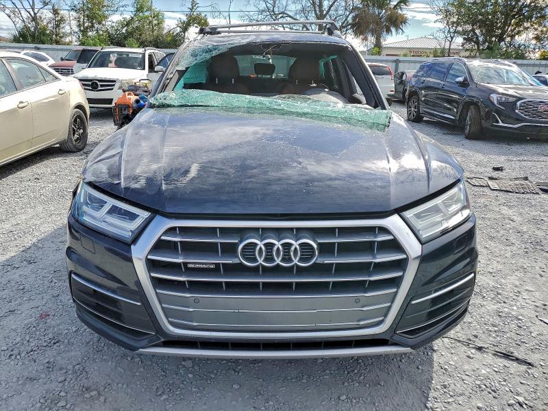 Фото 5 - AUDI Q5