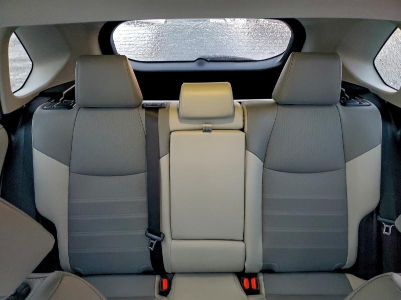 Фото 10 - TOYOTA RAV4