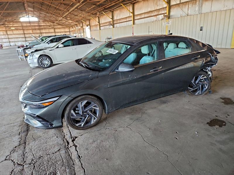 Фото 1 - HYUNDAI ELANTRA