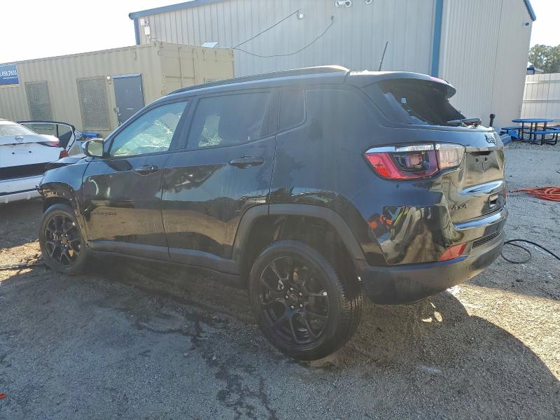 Фото 2 - JEEP COMPASS