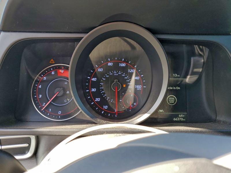 Фото 9 - HYUNDAI ELANTRA