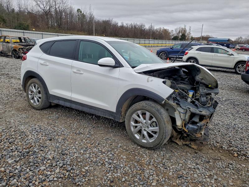 Фото 4 - HYUNDAI TUCSON