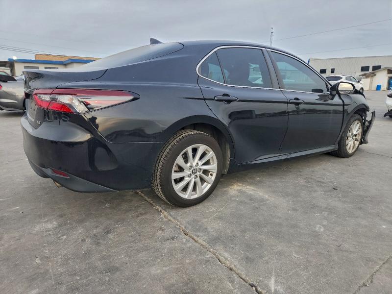 Фото 3 - TOYOTA CAMRY