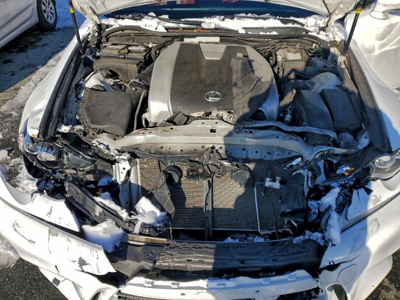 Фото 11 - LEXUS IS