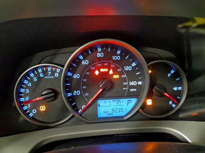 Фото 9 - TOYOTA RAV4