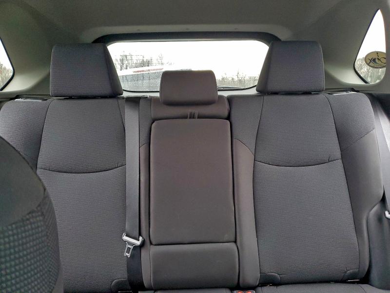 Фото 10 - TOYOTA RAV4