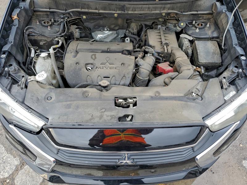 Фото 11 - MITSUBISHI OUTLANDER