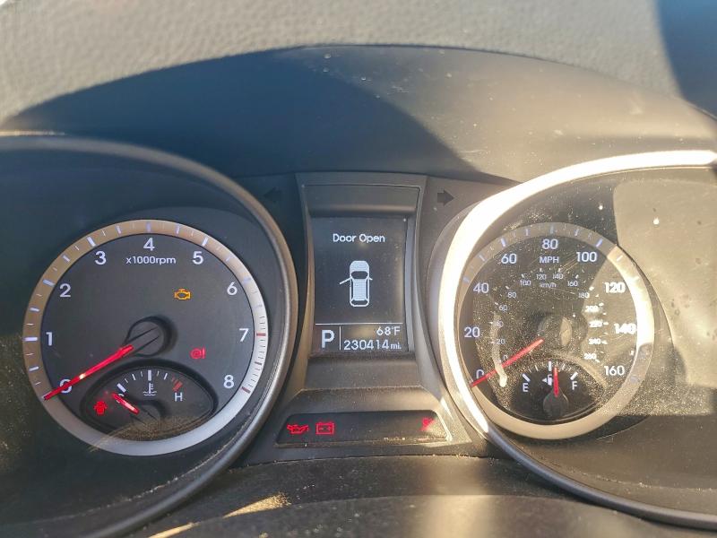 Фото 9 - HYUNDAI SANTA FE