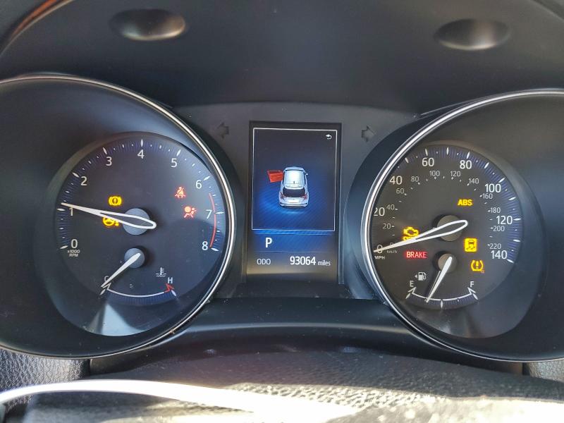 Фото 9 - TOYOTA C-HR