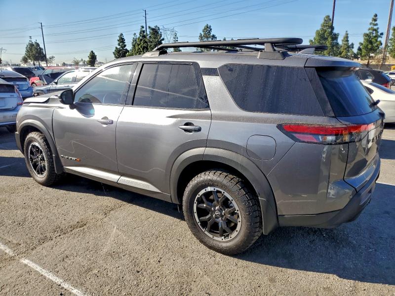 Фото 2 - NISSAN PATHFINDER