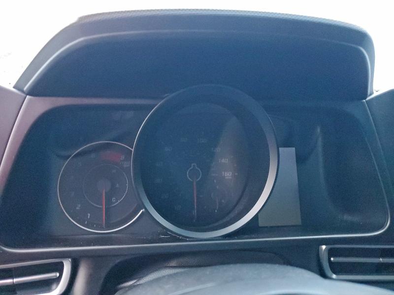 Фото 9 - HYUNDAI ELANTRA