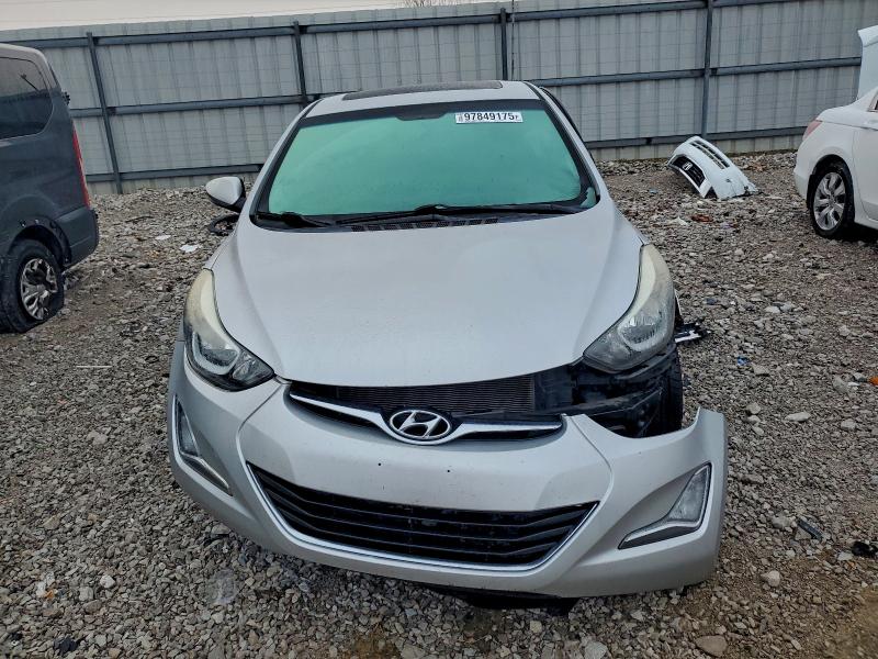 Фото 5 - HYUNDAI ELANTRA