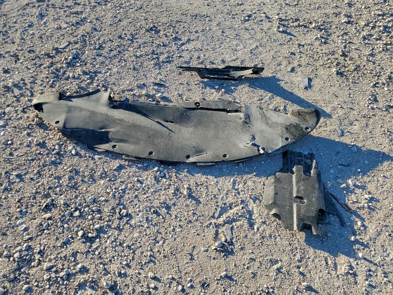 Фото 12 - TESLA MODEL 3