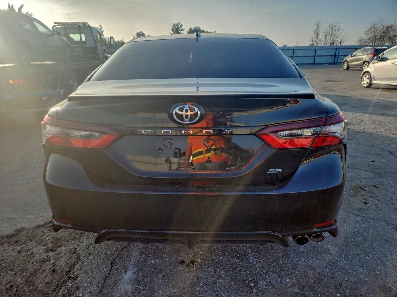 Фото 6 - TOYOTA CAMRY