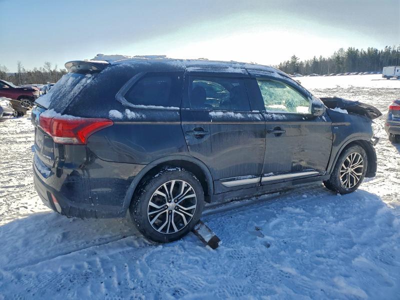 Фото 3 - MITSUBISHI OUTLANDER