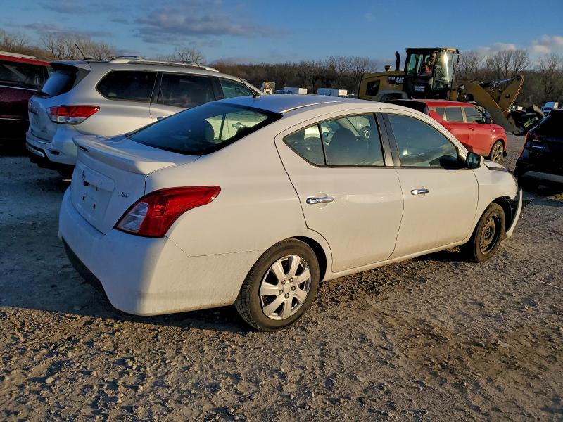 Фото 3 - NISSAN VERSA